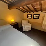 Tenuta Di San Giusto In Salcio בית אירוח