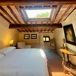 Tenuta Di San Giusto In Salcio בית אירוח